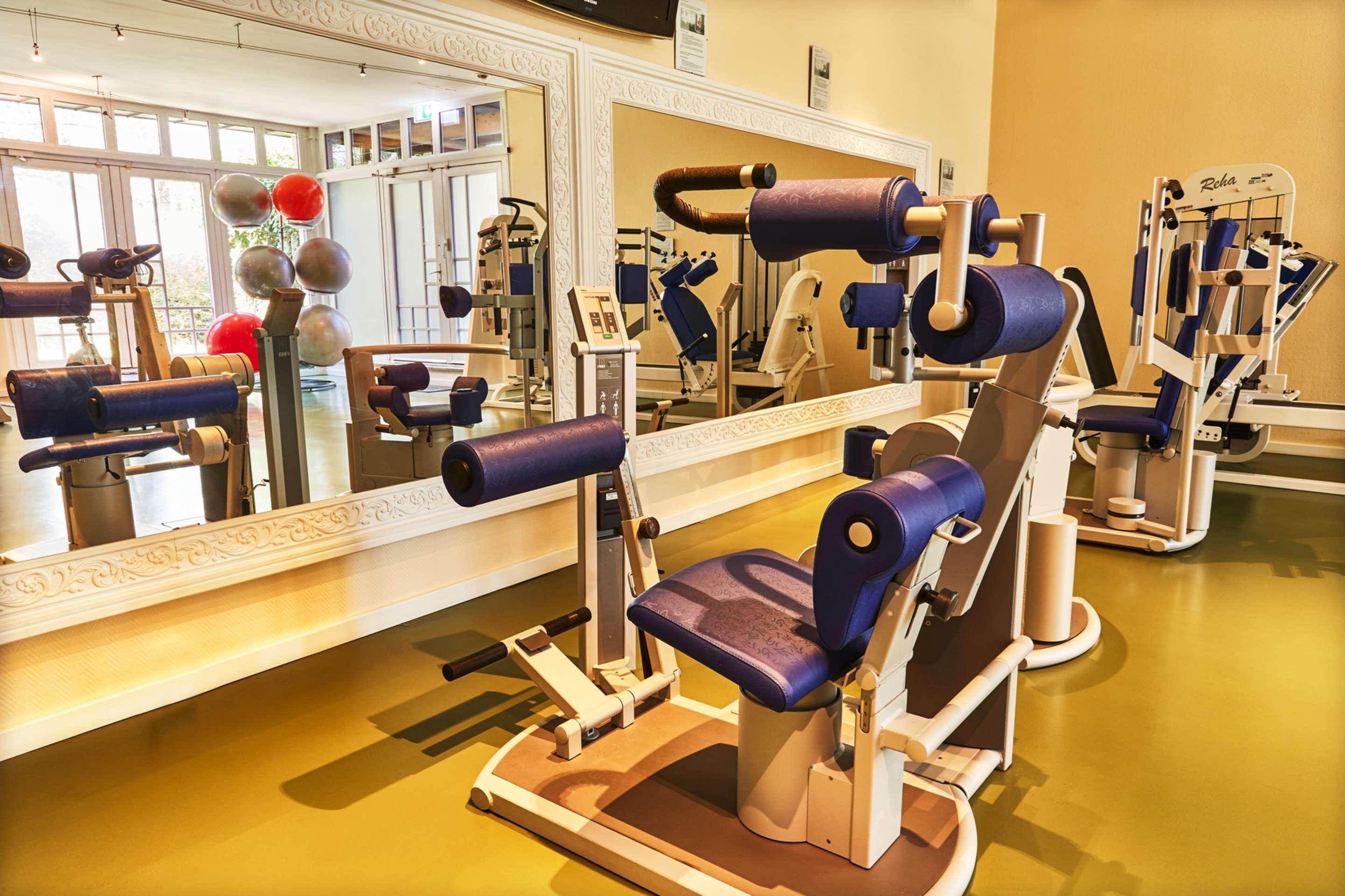 Steigenberger Hotel&Spa Bad Pyrmont Exterior foto A typical gym