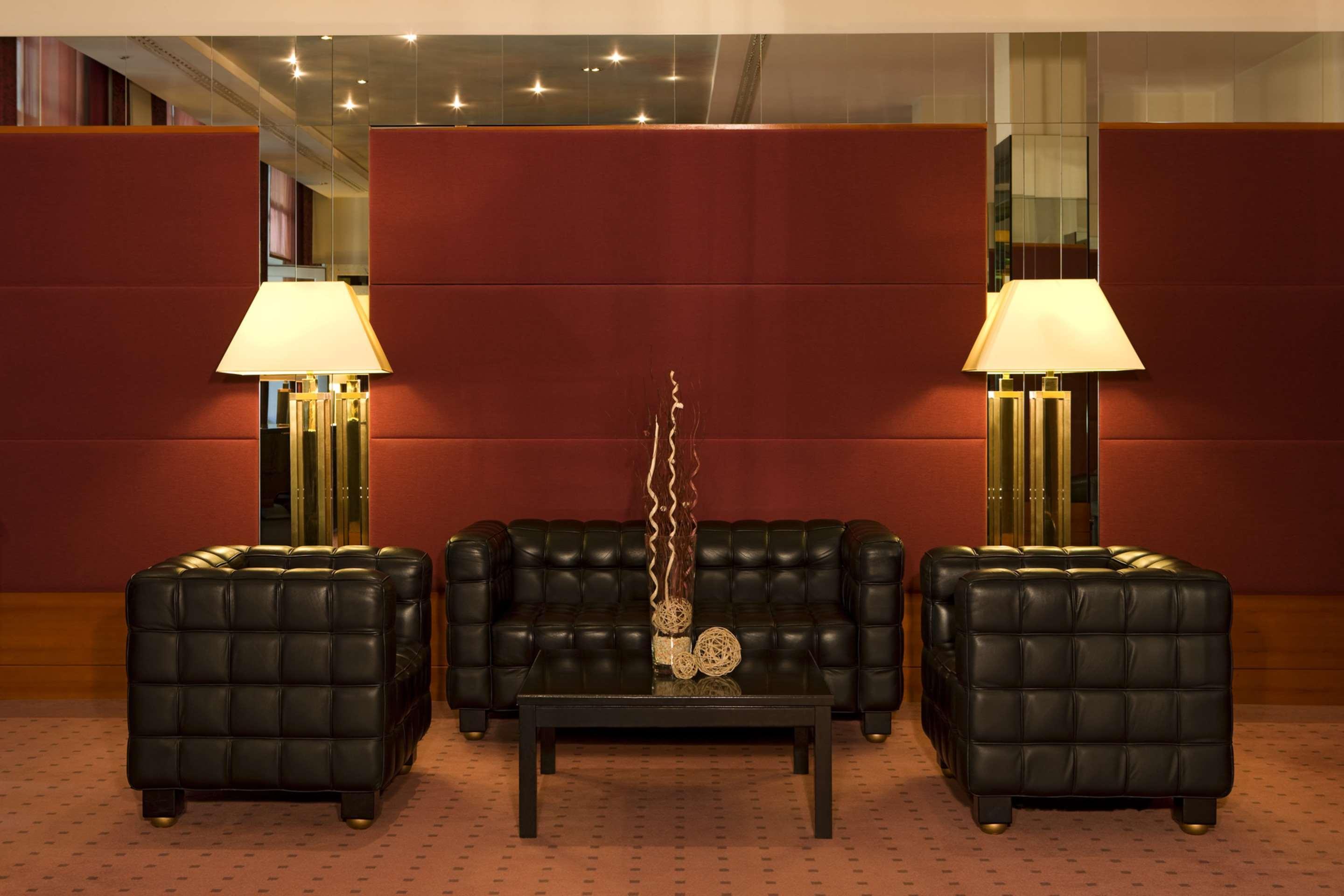 Steigenberger Hotel&Spa Bad Pyrmont Exterior foto The interior of the hotel