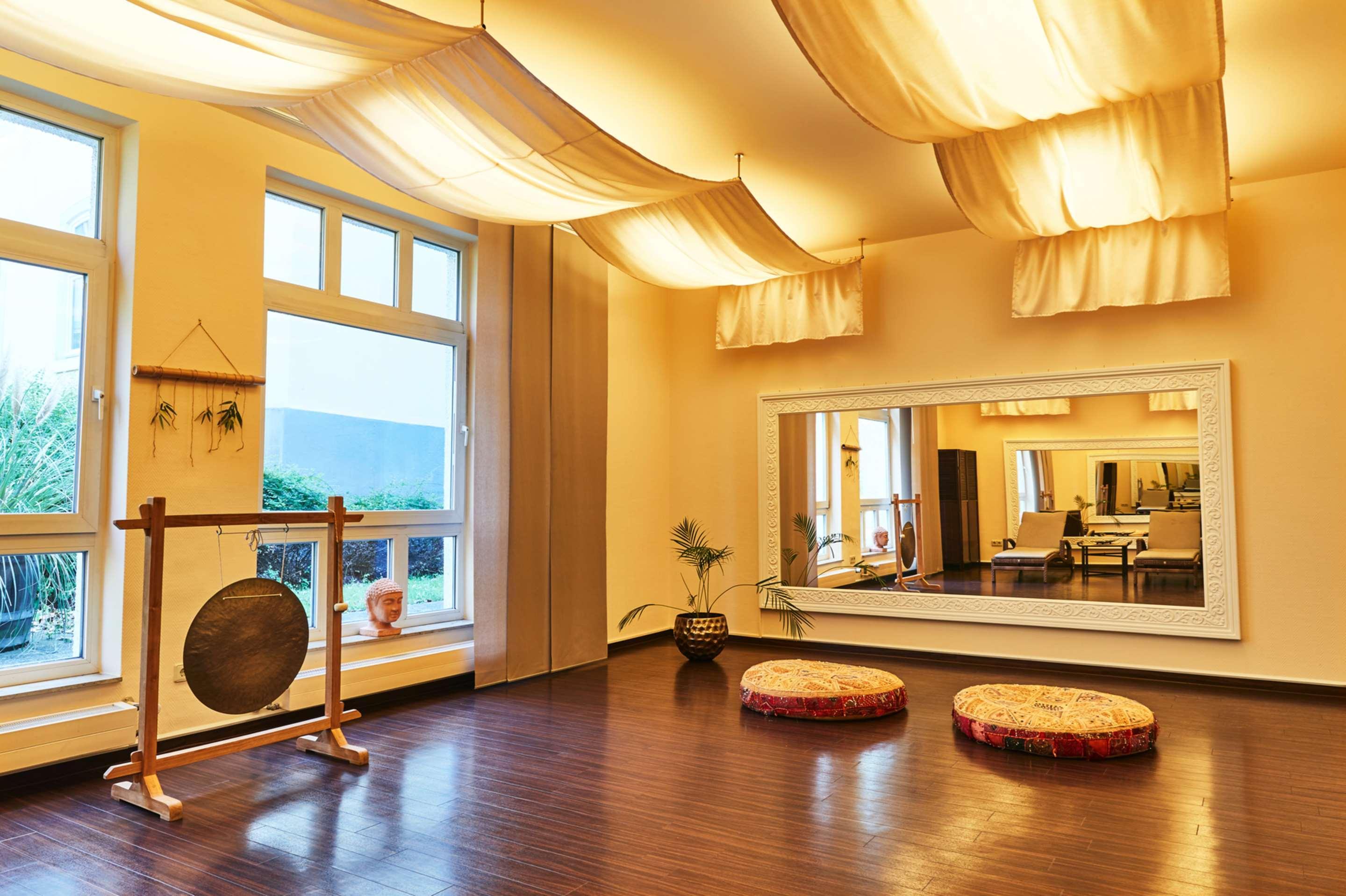 Steigenberger Hotel&Spa Bad Pyrmont Exterior foto A meditation room at the Dhaganga Hermitage